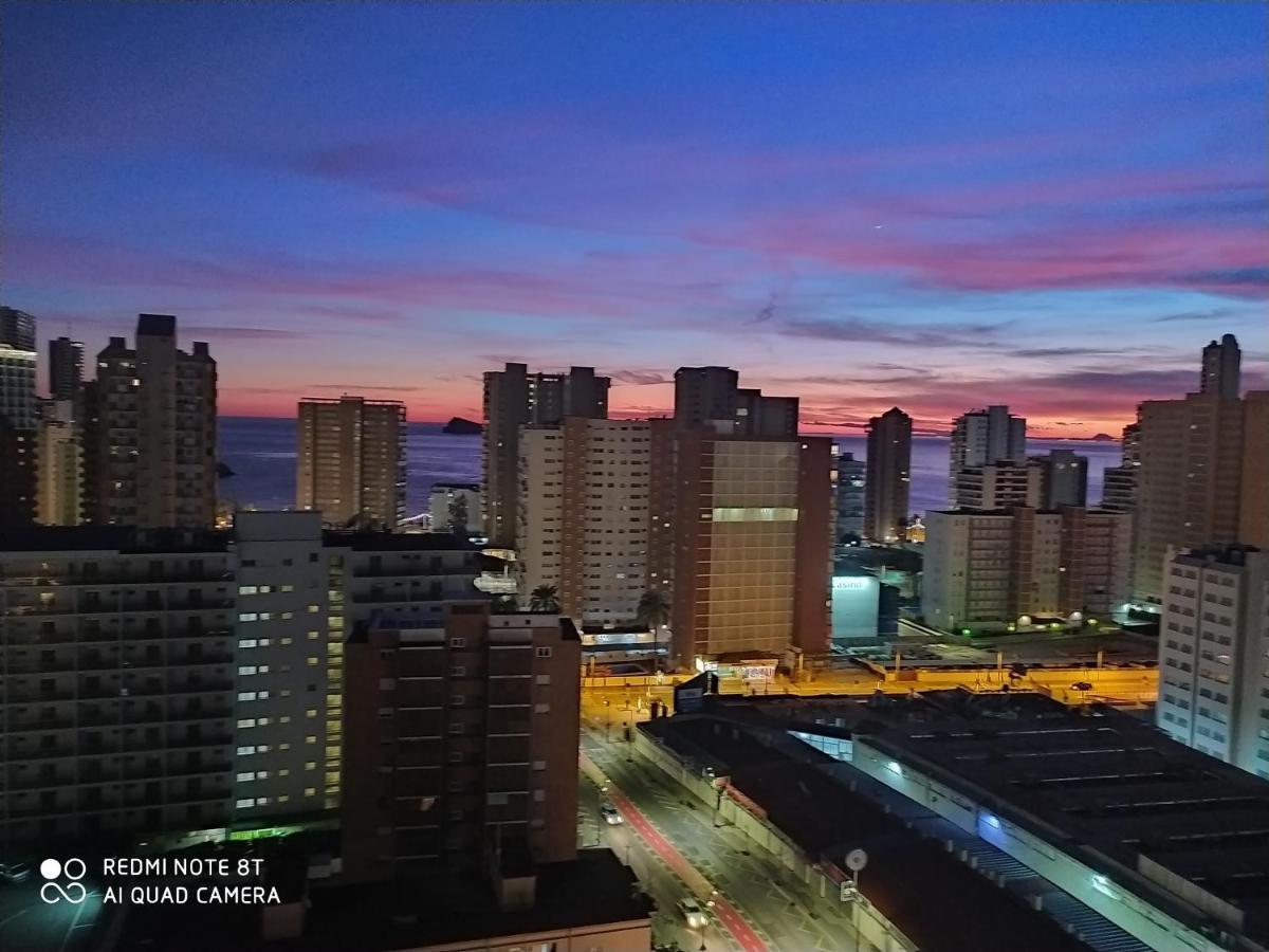 Apto San Angelo Benidorm Vistas Al Mar 400 M Kültér fotó
