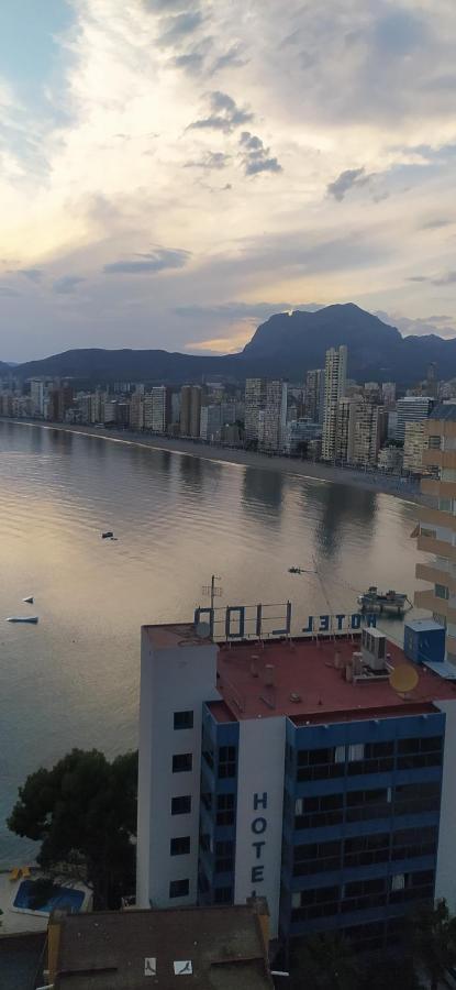 Apto San Angelo Benidorm Vistas Al Mar 400 M Kültér fotó